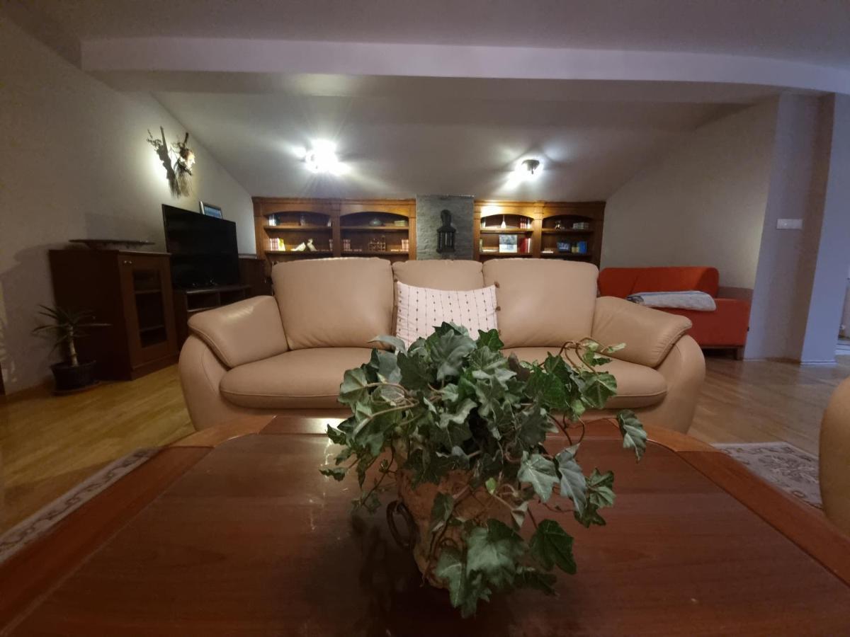 Villa Diana Apartments Skopje Buitenkant foto