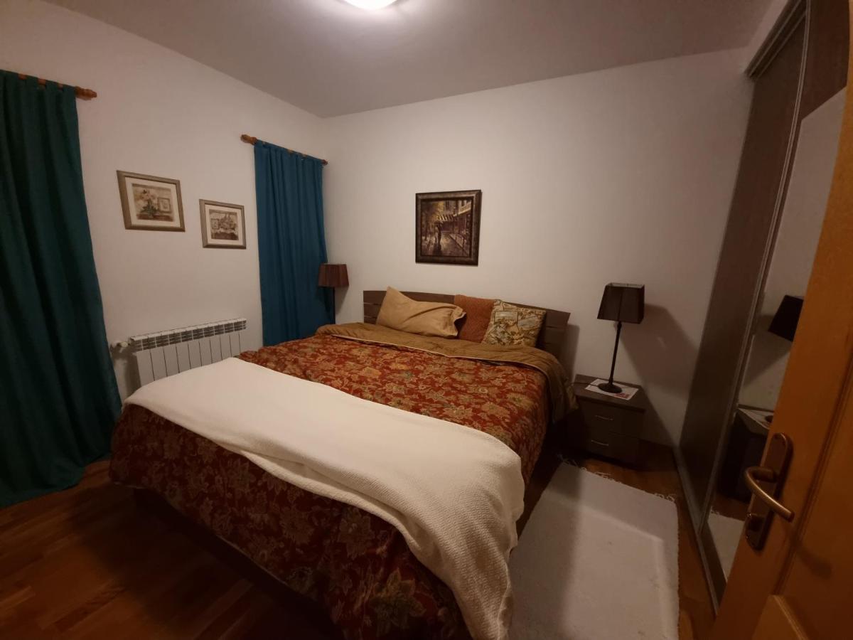 Villa Diana Apartments Skopje Buitenkant foto
